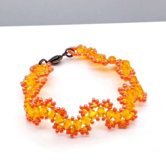 Vintage Teng Yue Orange Bracelet, Stacked Daisies on Beaded Crystal Path - Picture 3 of 4